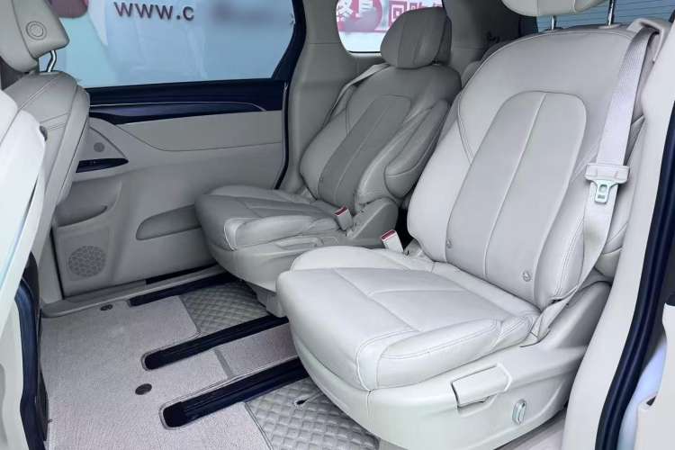 Used Buick GL8 2022 ES Landtrek 653T Luxury Edition
