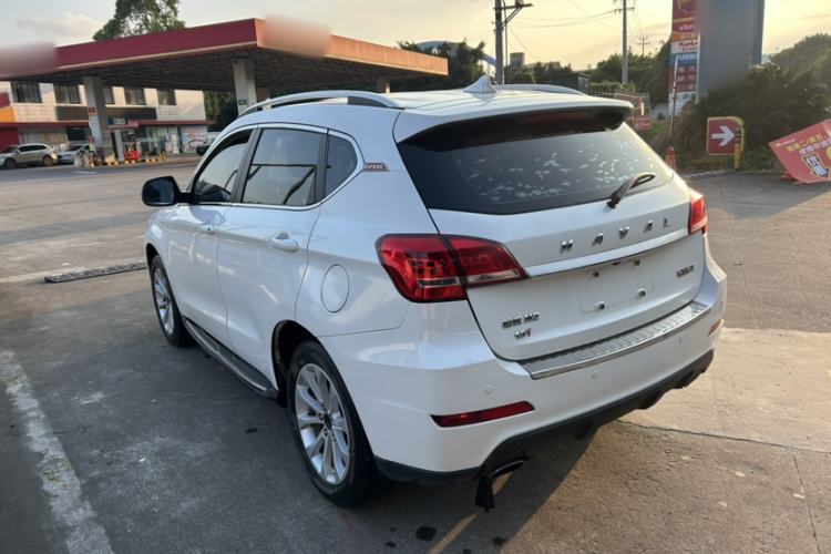 Used Haval H2 2017 Red-Label 1.5T Manual Two-Wheel Drive Luxury Model
