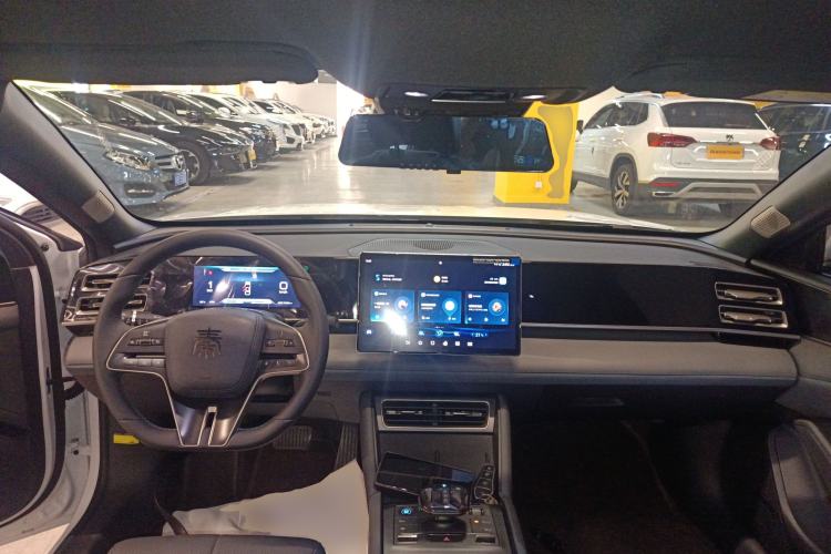 Used BYD Qin L 2024 DM-i 120KM Leading Model
