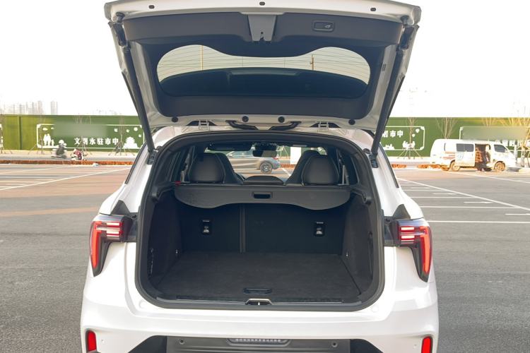 Used Lynk & Co 01 2023 1.5TD EM-F Dawn
