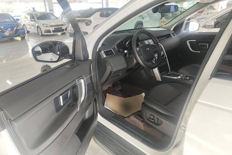 Used Land Rover Discovery Sport 2018 240 PS SE Version
