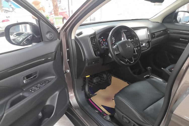 Used Mitsubishi Outlander 2016 2.4L 4x4 Elite Edition 5 Seats