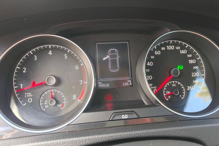 Used Volkswagen Golf 2017 230TSI Automatic Comfort Edition – Celebrating Milestone of One Million Units
