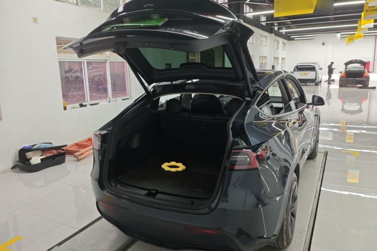 Used Tesla Model Y 2024 Rear-Wheel-Drive Version
