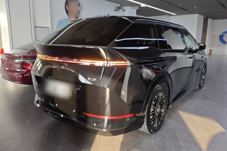 Used XPeng X9 2025 740 Ultra-Long Range Max