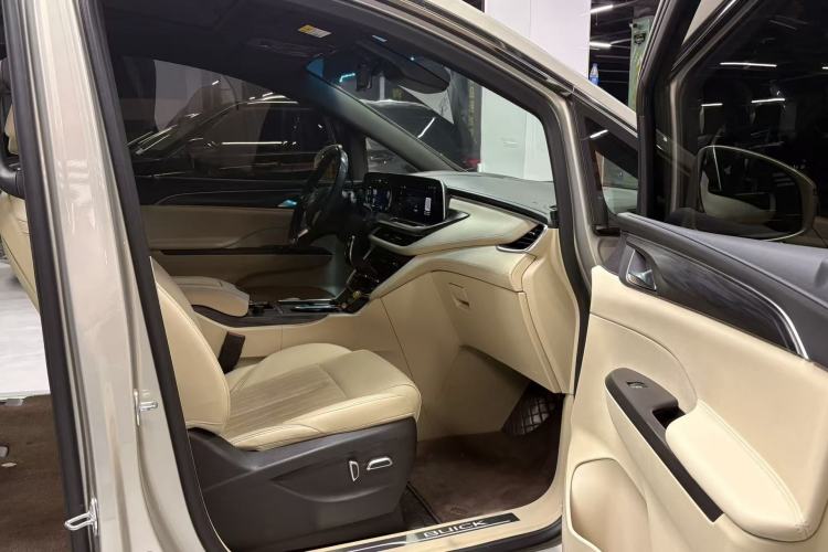 Used Buick GL8 2022 ES Landtrek 653T Flagship Model
