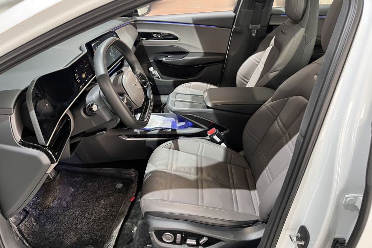 Used Hongqi EH7 2024 690 Pro
