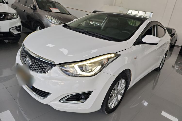 Used Hyundai Elantra 2016 1.6L Automatic Smart Version

