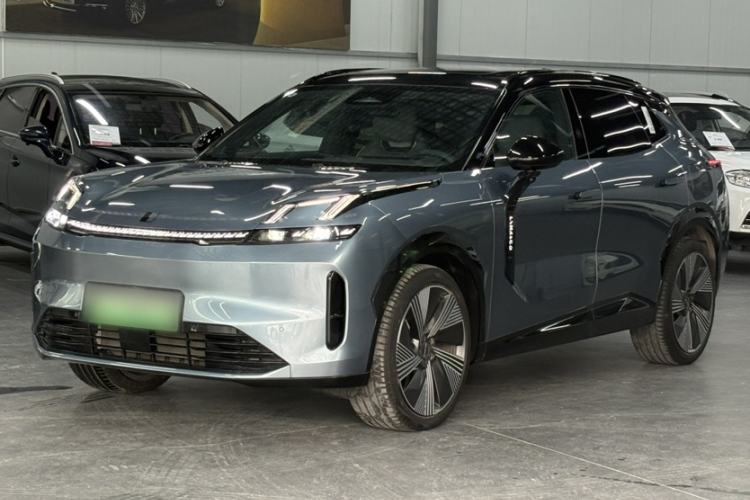 Used Lynk & Co 08 EM-P 2025 220 km All-Wheel-Drive Performance Halo