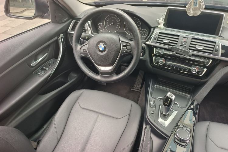 Used BMW 3 Series 2017 320Li Fashion Model
