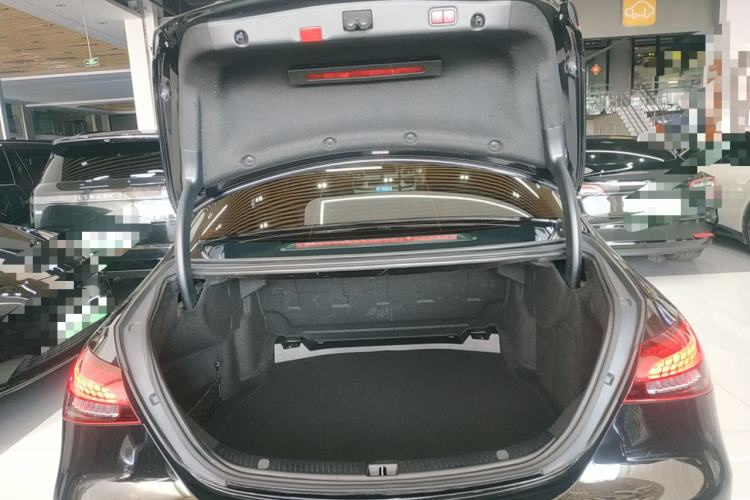 Used Mercedes-Benz E-Class 2022 Second Facelift E 300 L Sporty and Stylish Edition
