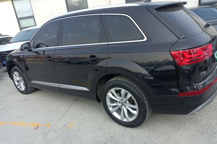 Used Audi Q7 2019 45 TFSI Comfort Model
