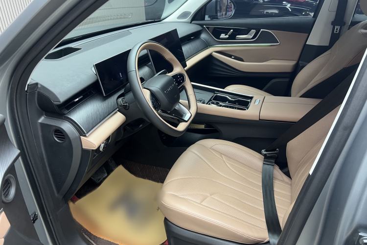 Used Chery Tiggo 8 L 2024 2.0T Two-Wheel Drive Prestige Version 5 Seats