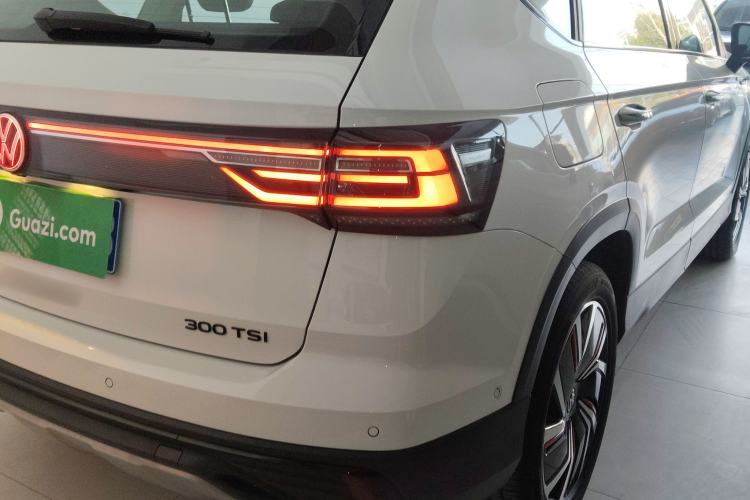 Used Volkswagen Tharu 2023 300TSI Two-Wheel-Drive Moon Luxury Edition
