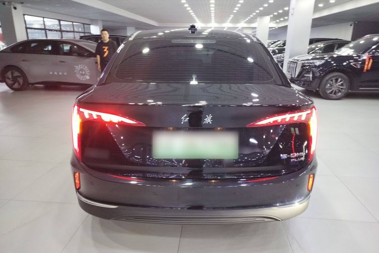 Used Hongqi E-QM5 2024 610 km PLUS
