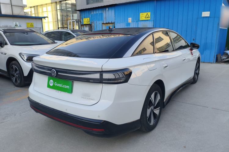 Used Volkswagen ID.7 VIZZION 2024 AIR model
