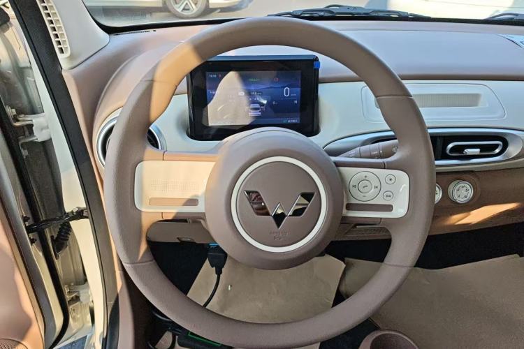 Used Wuling Hongguang MINIEV 2025 Four-Door Version Advanced Edition
