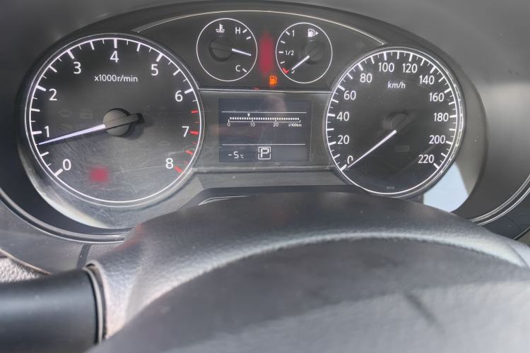 Used Nissan Tiida 2011 1.6L CVT Smart Version
