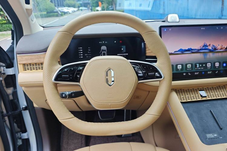 Used Hima AITO M7 2024 1.5T Rear-Drive Plus Version 5 Seats
