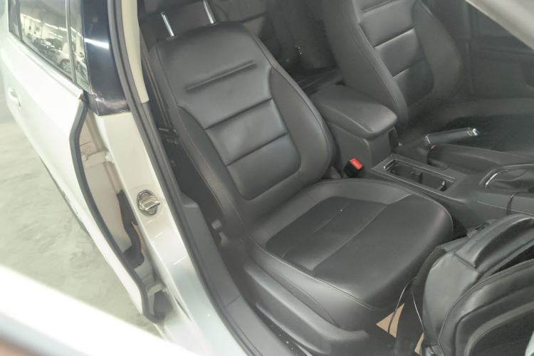 Used Volkswagen Sagitar 2016 230TSI 25th Anniversary Edition
