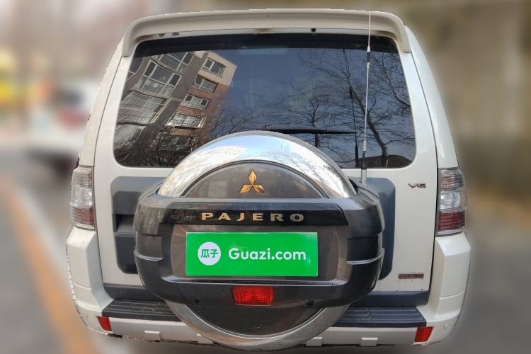 Used Mitsubishi Pajero 2015 3.0L Automatic Elite Edition China V Standard
