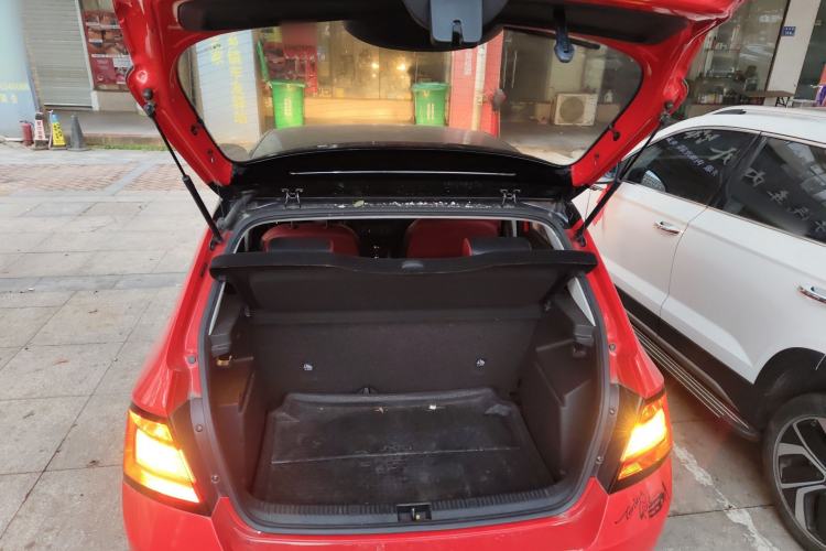 Used Skoda Fabia 2015 1.6L Automatic Sport Edition
