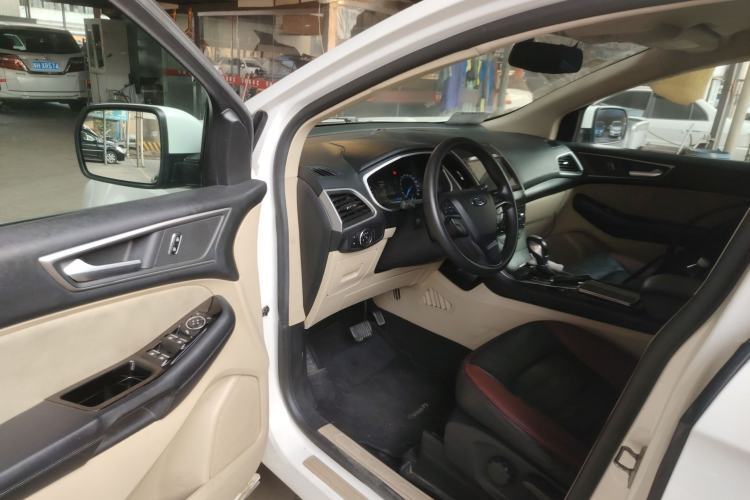 Used Ford Edge 2015 2.0T GTDi Two-Wheel-Drive Elite Edition
