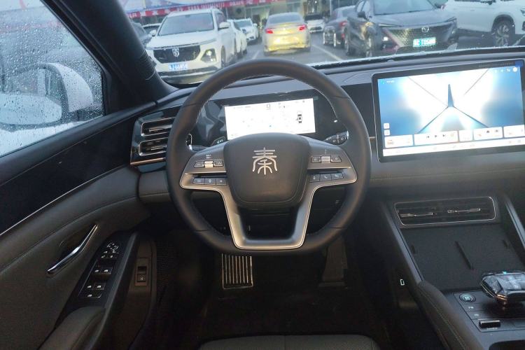 Used BYD Qin L 2025 DM-i Smart Drive 80KM Leading Model