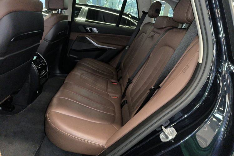 Used BMW X5 2022 xDrive40i Luxury Edition M Sport Package
