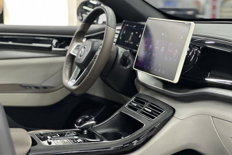 Used BYD Qin PLUS 2023 Champion Edition DM-i 120KM Beyond Model
