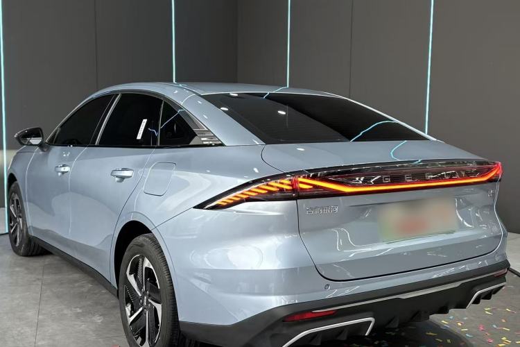 Used  L6 2025 EM-i 140km Starship Edition