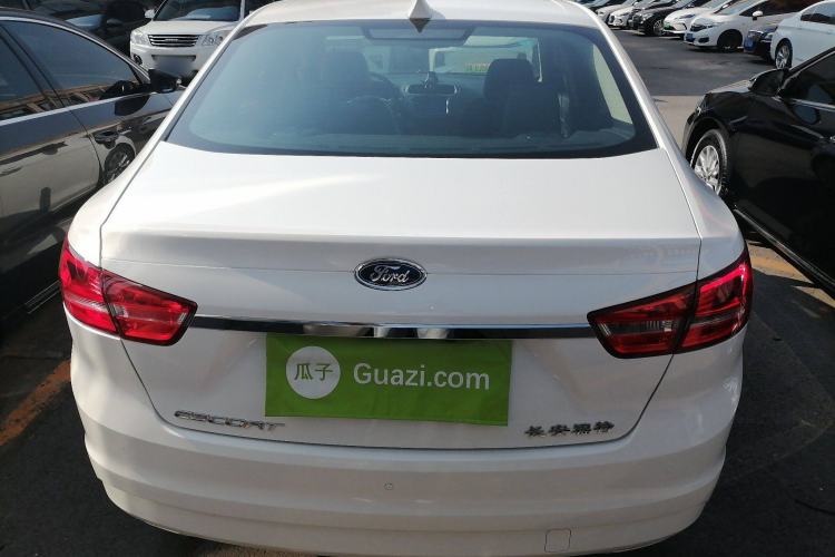 Used Ford Escort 2015 1.5L Automatic Fashion Model
