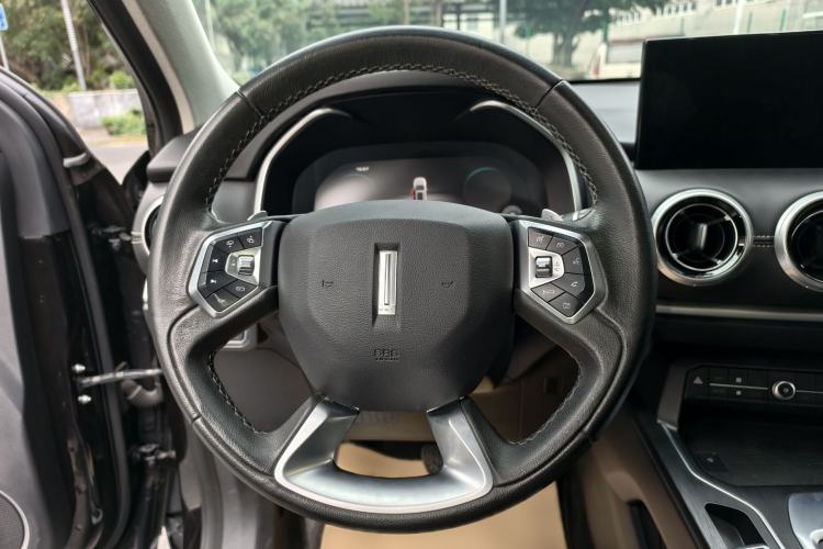 Used Wey VV6 2020 2.0T Two-Wheel Drive Smart Enjoyment+
