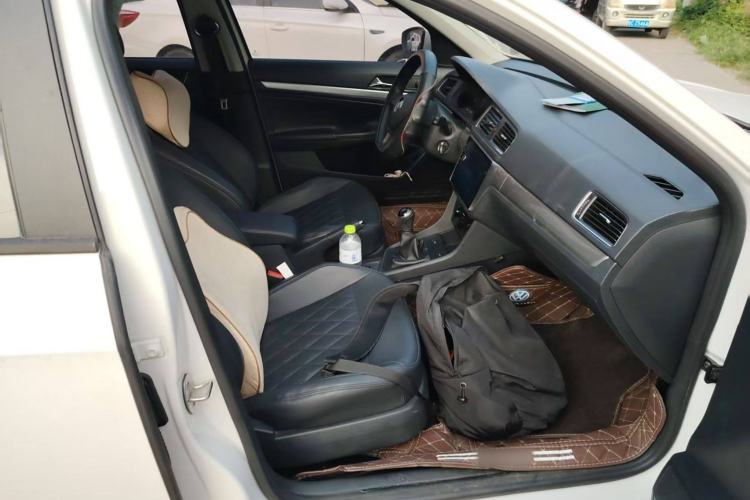 Used Volkswagen Lavida 2017 1.6L Manual Fashion Edition
