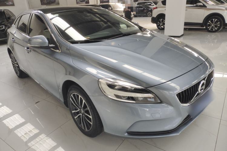 Used Volvo V40 2018 T3 Zhiyi Edition