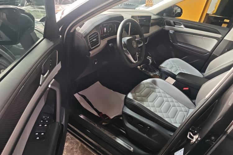 Used Volkswagen Tayron 2023 330TSI Two-Wheel-Drive Luxury Plus Advanced Version
