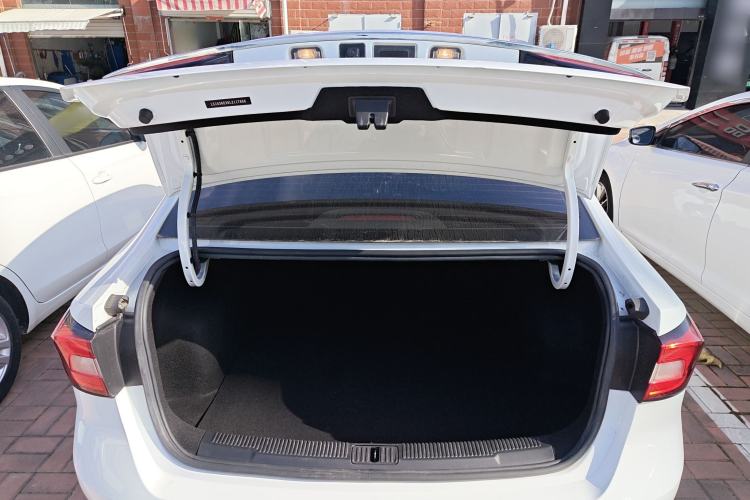 Used Roewe i5 2020 1.5L Automatic 4G Connected Linghao Edition