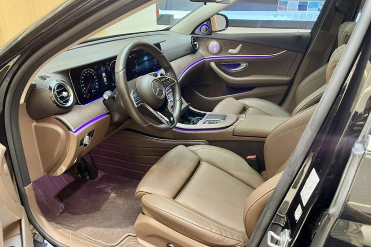 Used Mercedes-Benz E-Class 2023 Facelift E 260 L
