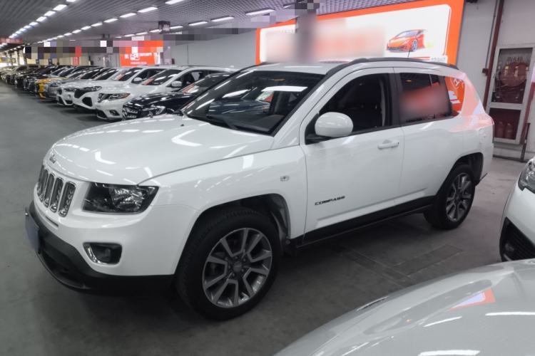 Used  Compass 2014 Revised Version 2.0L Two-Wheel Drive Elite Edition
