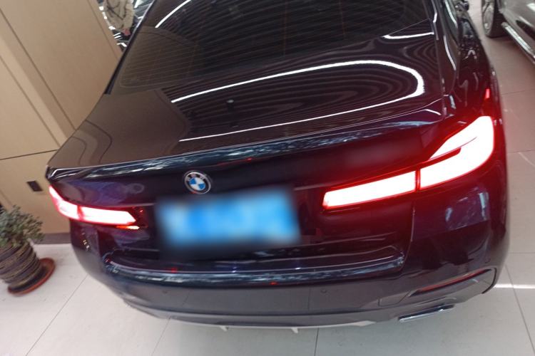 Used BMW 5 Series 2022 Second Facelift 530Li Leading Edition M Sport Package
