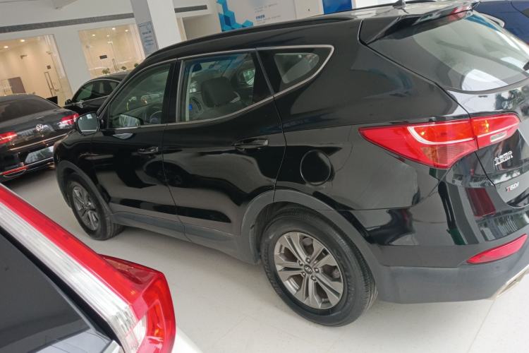 Used Hyundai Santa Fe 2015 2.0T Automatic Two-Wheel Drive Comfort Version 5 Seats