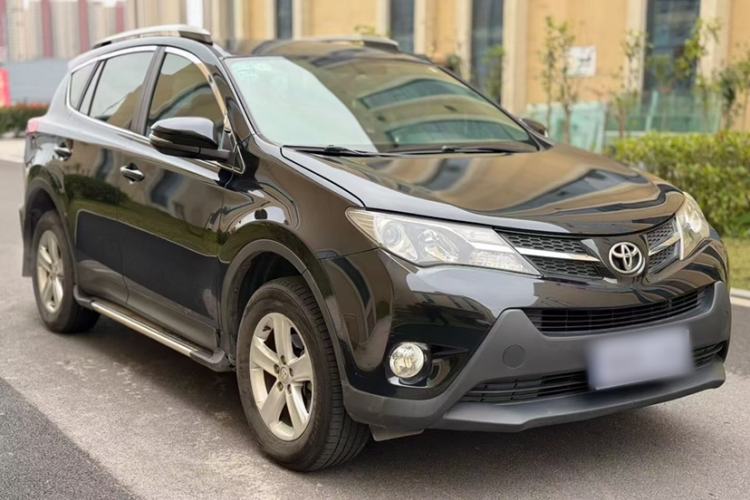 Used Toyota RAV4 2013 2.0L CVT Two-Wheel Drive Urban Edition
