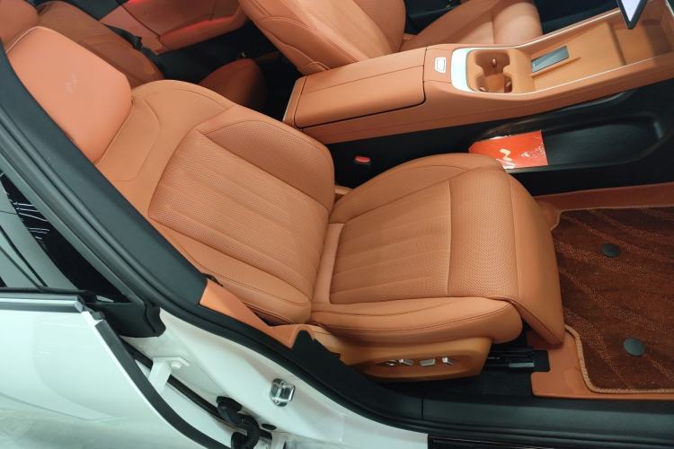 Used ONVO L60 2024 60 kWh Rear-Drive Version
