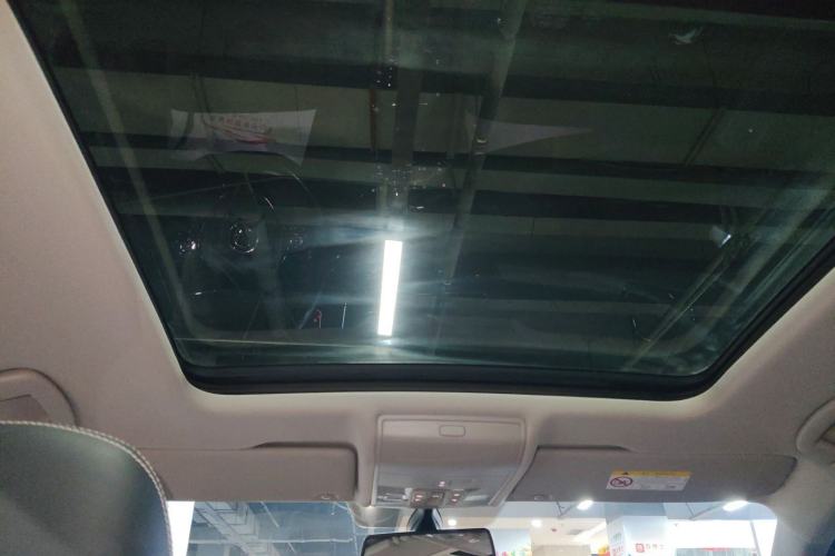 Used Volkswagen Tiguan L 2021 330TSI Automatic Two-Wheel Drive Smart Edition
