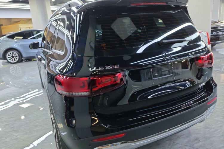 Used Mercedes-Benz GLB 2023 GLB 220 Fashion Model