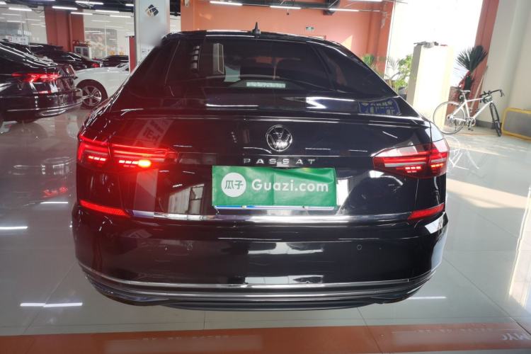 Used Volkswagen Passat 2020 Revised Version 330TSI Luxury Edition China VI Standard
