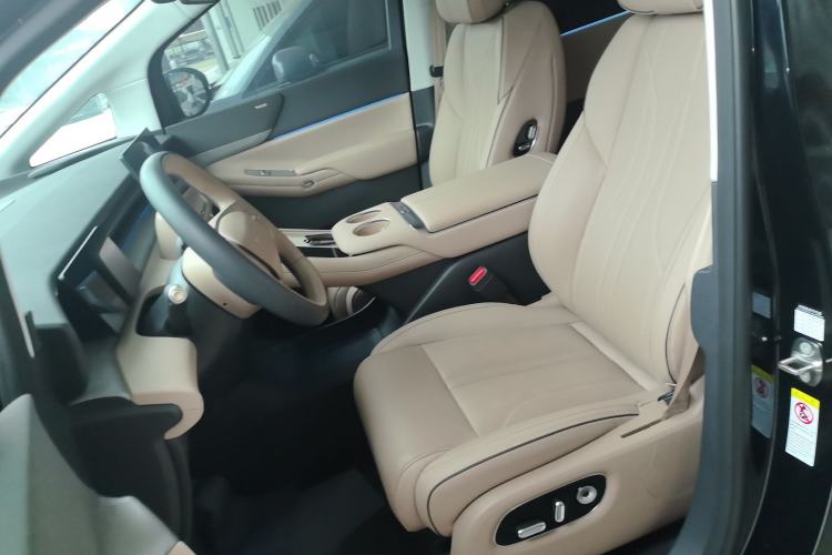 Used XPeng X9 2025 740 Ultra-Long Range Max