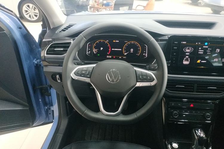 Used Volkswagen Tharu 2025 NewRui 300TSI Prestige Edition
