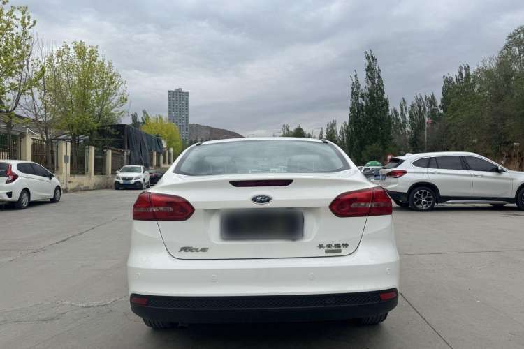 Used Ford Focus 2015 Sedan EcoBoost 125 Automatic Supreme Style Edition