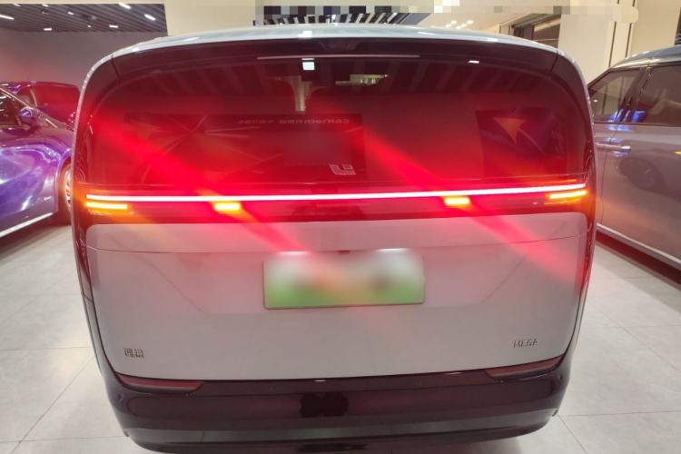 Used Li Auto MEGA 2024 Ultra Model